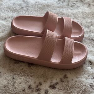 PINK Victoria's Secret Pink Sandals
